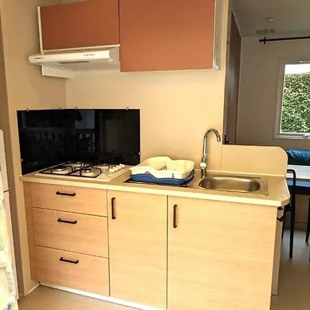 Mobil-home Avec Tv Et Terrasse - 4 Pers. - Api-1-52-2850 Saint-Hilaire-de-Riez