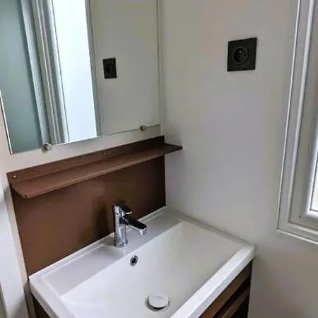 Mobil-home Avec Tv Et Terrasse - 4 Pers. - Api-1-52-2850