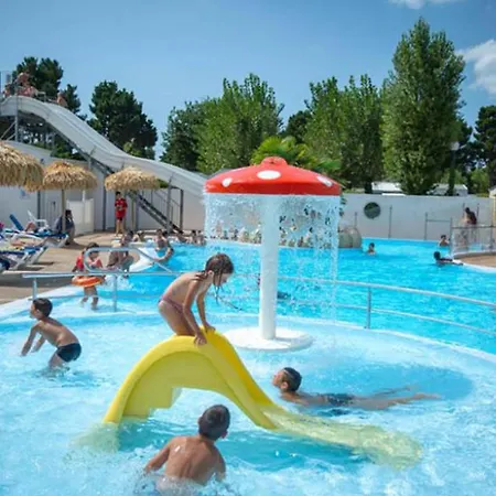 Mobil-home Avec Tv Et Terrasse - 4 Pers. - Api-1-52-2850 Campingplatz Saint-Hilaire-de-Riez